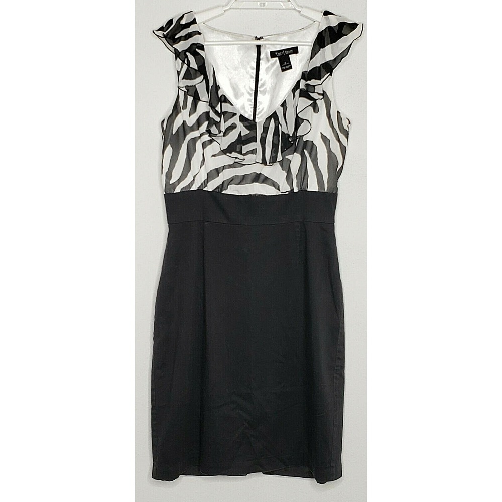 White House Black Market Women's Dress 6 Black White V-Neck‎ Knee Length Sheath
